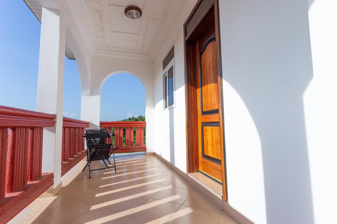 Royal Elmount Hotel Elmina 외부 사진
